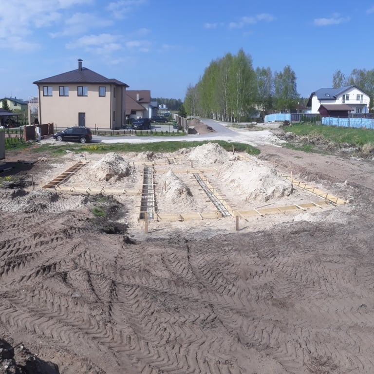 Lentveida pamatu izbūve Stūnīšos — attēls 2